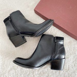 Wolverine 1000 Mile Women's Zadie Black Leather Boot, Inside Zip, Size 5.5